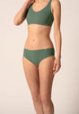 Vorderansicht von einem Damen-Model, das HU seaweed mikrofaser Rio Slip trägt
