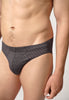Nahaufnahme von einem Herren-Model, das HU almost navystripes modal/viskose/tencel Slip trägt