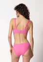 Rückansicht von einem Damen-Model, das HU attentive pink mikrofaser Soft BH herausn. Pads trägt