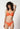 Vorderansicht von einem Damen-Model, das HU almost orange mikrofaser Schalen BH trägt