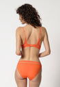 Rückansicht von einem Damen-Model, das HU almost orange mikrofaser Push-up BH trägt