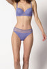 Vorderansicht von einem Damen-Model, das HU prisma violet mikrofaser Rio Slip trägt