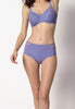 Vorderansicht von einem Damen-Model, das HU prisma violet mikrofaser Maxi Slip trägt