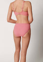 Rückansicht von einem Damen-Model, das HU brandied apricot baumwolle Midi Slip Doppelpack trägt
