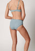 Rückansicht von einem Damen-Model, das HU arona mikrofaser Midi Slip Doppelpack trägt