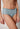 Nahaufnahme von einem Damen-Model, das HU arona mikrofaser Midi Slip Doppelpack trägt