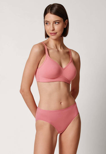 Vorderansicht von einem Damen-Model, das HU brandied apricot baumwolle Soft BH trägt