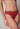 Nahaufnahme von einem Damen-Model, das HU red dahlia mikrofaser Rio Slip trägt