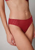 Nahaufnahme von einem Damen-Model, das HU red dahlia mikrofaser Rio Slip trägt