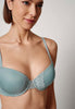 Nahaufnahme von einem Damen-Model, das HU arona mikrofaser Schalen BH trägt