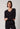 Vorderansicht von einem Damen-Model, das HU anthracite modal/viskose/tencel Shirt langarm trägt