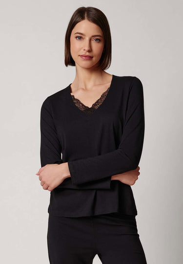 Vorderansicht von einem Damen-Model, das HU anthracite modal/viskose/tencel Shirt langarm trägt