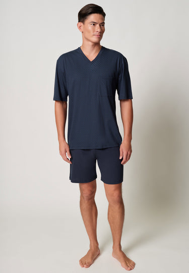 Vorderansicht von einem Herren-Model, das HU outer space minimal baumwolle Pyjama kurz trägt