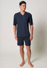 Vorderansicht von einem Herren-Model, das HU outer space minimal baumwolle Pyjama kurz trägt