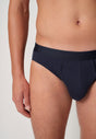 Ansicht von einem Herren-Model, das HU outer space selection baumwolle Slip Doppelpack trägt