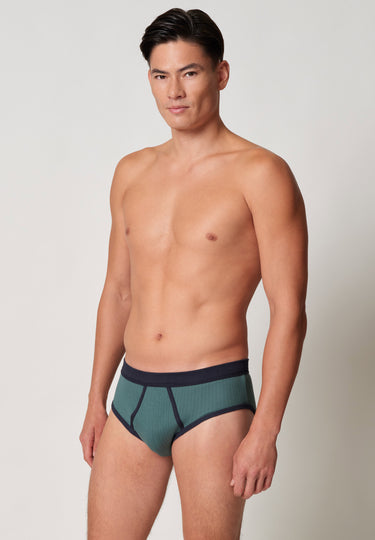 Vorderansicht von einem Herren-Model, das HU sea pine herringbone baumwolle Slip mit Eingriff trägt