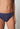 Nahaufnahme von einem Damen-Model, das HU blue indigo baumwolle Midi Slip Doppelpack trägt