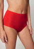 Nahaufnahme von einem Damen-Model, das HU true red mikrofaser Maxi Slip trägt