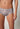 Nahaufnahme von einem Damen-Model, das HU leo mikrofaser Midi Slip trägt