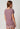 Rückansicht von einem Damen-Model, das HU twilight mauve modal/viskose/tencel Shirt kurzarm trägt