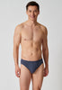 Ansicht von einem Herren-Model, das HU china blue selection baumwolle Slip Doppelpack trägt