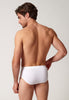 Rückansicht von einem Herren-Model, das HU white baumwolle Slip mit Eingriff Doppelpack trägt