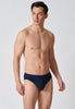 Vorderansicht von einem Herren-Model, das HU dress blue baumwolle Slip Doppelpack trägt