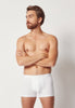 Vorderansicht von einem Herren-Model, das HU white baumwolle Pants Doppelpack trägt