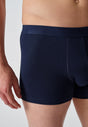 Nahaufnahme von einem Herren-Model, das HU dress blue baumwolle Pants Doppelpack trägt
