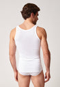 Rückansicht von einem Herren-Model, das HU white baumwolle Tanktop trägt