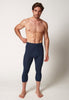 Vorderansicht von einem Herren-Model, das HU navy baumwolle Pants 3/4 lang mit Eingriff trägt