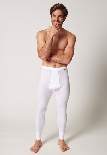 Vorderansicht von einem Herren-Model, das HU white baumwolle Pants lang mit Eingriff trägt