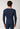 Rückansicht von einem Herren-Model, das HU navy baumwolle Shirt langarm trägt