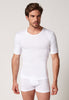 Vorderansicht von einem Herren-Model, das HU white baumwolle Shirt kurzarm trägt
