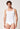Vorderansicht von einem Herren-Model, das HU white baumwolle Tanktop trägt