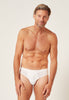 Vorderansicht von einem Herren-Model, das HU white modal/viskose/tencel Slip trägt