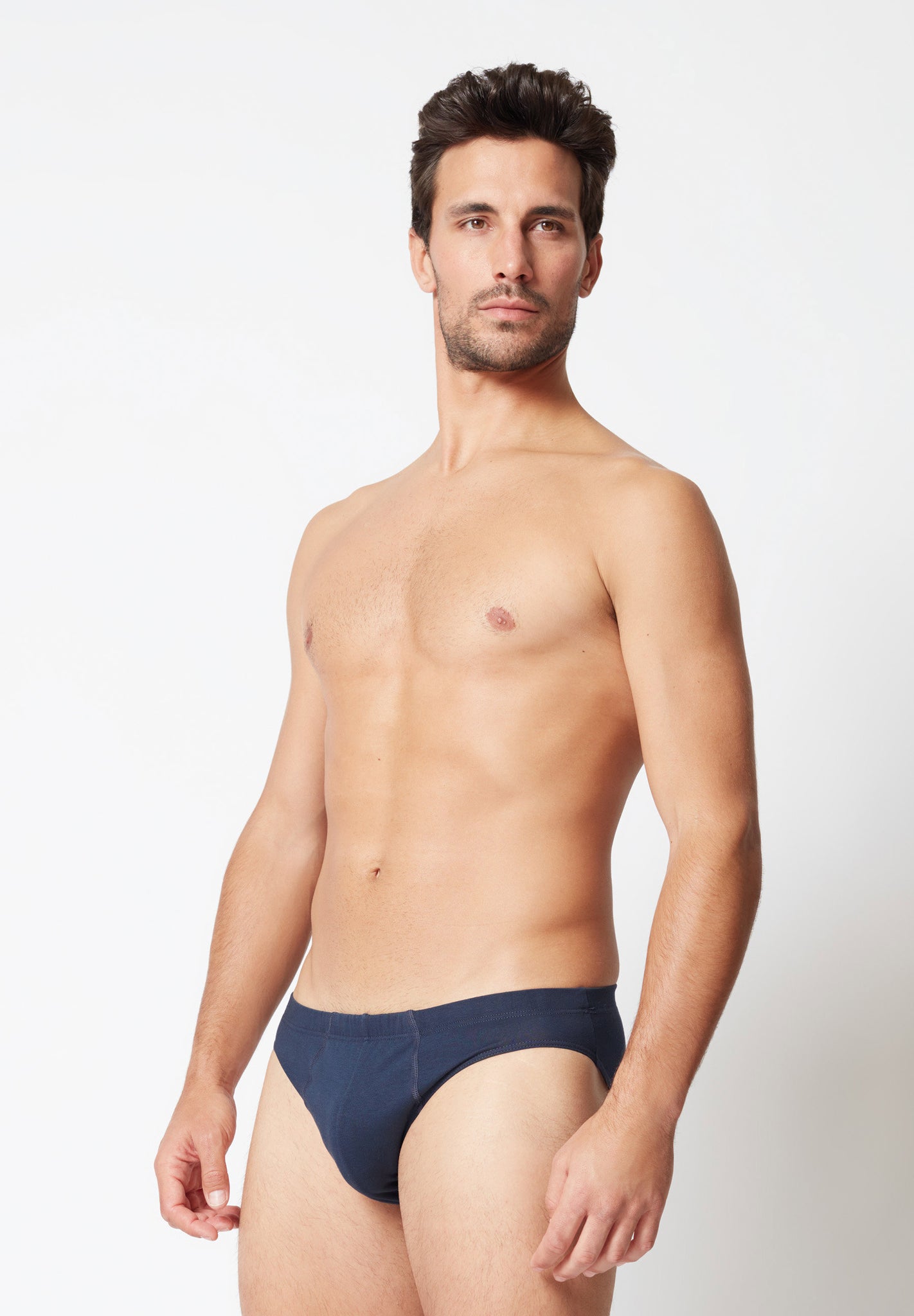 Vorderansicht von einem Herren-Model, das HU dress blue baumwolle Slip Doppelpack trägt