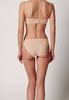 Rückansicht von einem Damen-Model, das HU dusty rose baumwolle Rio Slip Doppelpack trägt