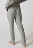 Rückansicht von einem Damen-Model, das HU light grey modal/viskose/tencel Lounge Hose trägt
