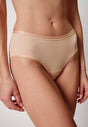 Nahaufnahme von einem Damen-Model, das HU dusty rose mikrofaser Midi Slip Doppelpack trägt