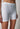 Nahaufnahme von einem Damen-Model, das HU white baumwolle Maxi Slip langes Bein Doppelpack trägt