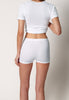 Rückansicht von einem Damen-Model, das HU white baumwolle Maxi Slip kurzes Bein trägt