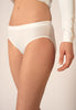 Ansicht von einem Damen-Model, das HU white baumwolle Midi Slip trägt