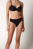 Vorderansicht von einem Damen-Model, das HU black mikrofaser Rio Slip Doppelpack trägt