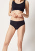 Vorderansicht von einem Damen-Model, das HU black mikrofaser Rio Slip trägt