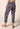 Rückansicht von einem Damen-Model, das HU denim floralpaisley baumwolle Hose 7/8 trägt