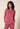 Vorderansicht von einem Damen-Model, das HU rose wine modal/viskose/tencel Shirt langarm trägt