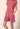Vorderansicht von einem Damen-Model, das HU rose wine modal/viskose/tencel Shorts mittellang trägt