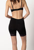 Rückansicht von einem Damen-Model, das HU black modal/viskose/tencel Pants langes Bein trägt