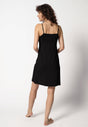 Rückansicht von einem Damen-Model, das HU black modal/viskose/tencel Unterkleid trägt